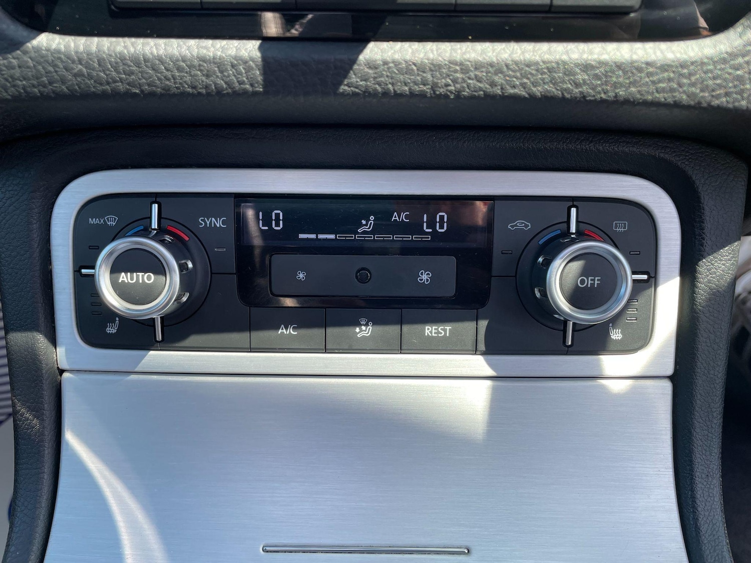 Used Volkswagen Touareg 2014 for sale - 76620232: Photo 28