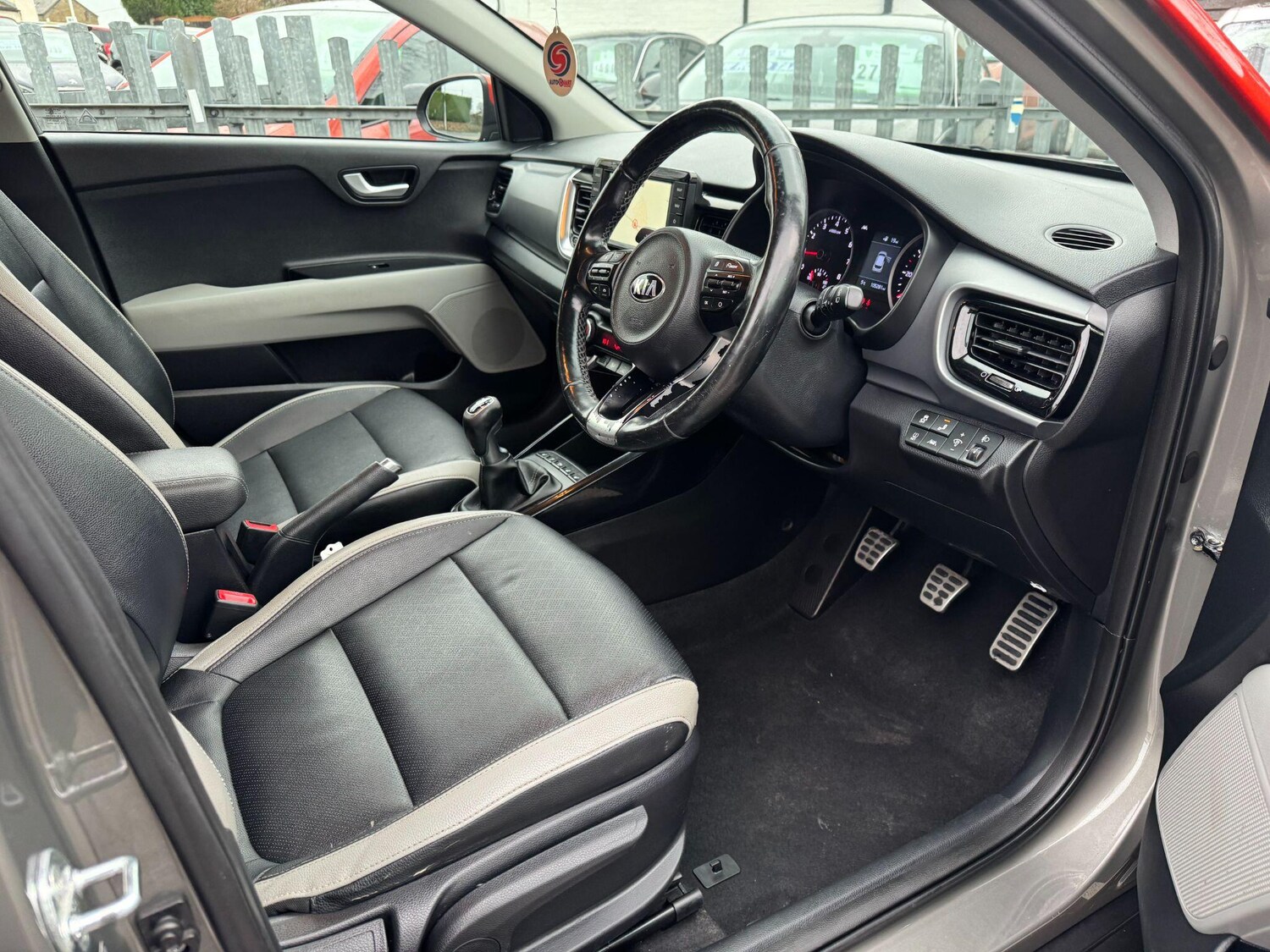 Used Kia Stonic for sale - 78127311: Photo 13