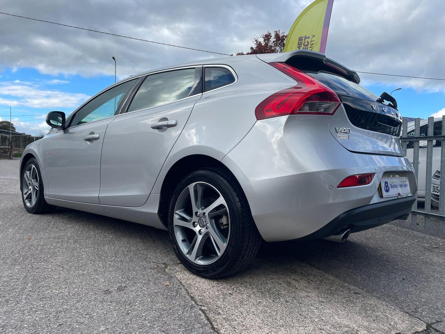 Used Volvo V40 2025 for sale - 78149892: Photo 10