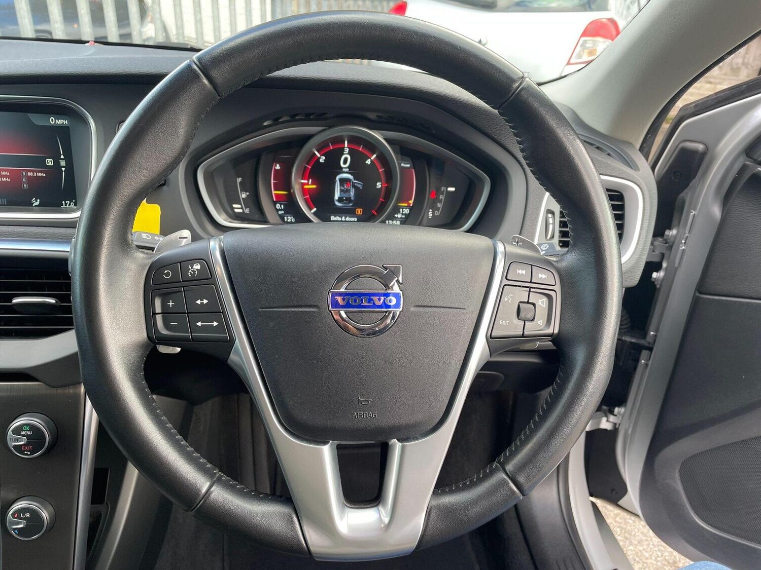 Used Volvo V40 2025 for sale - 78149892: Photo 22