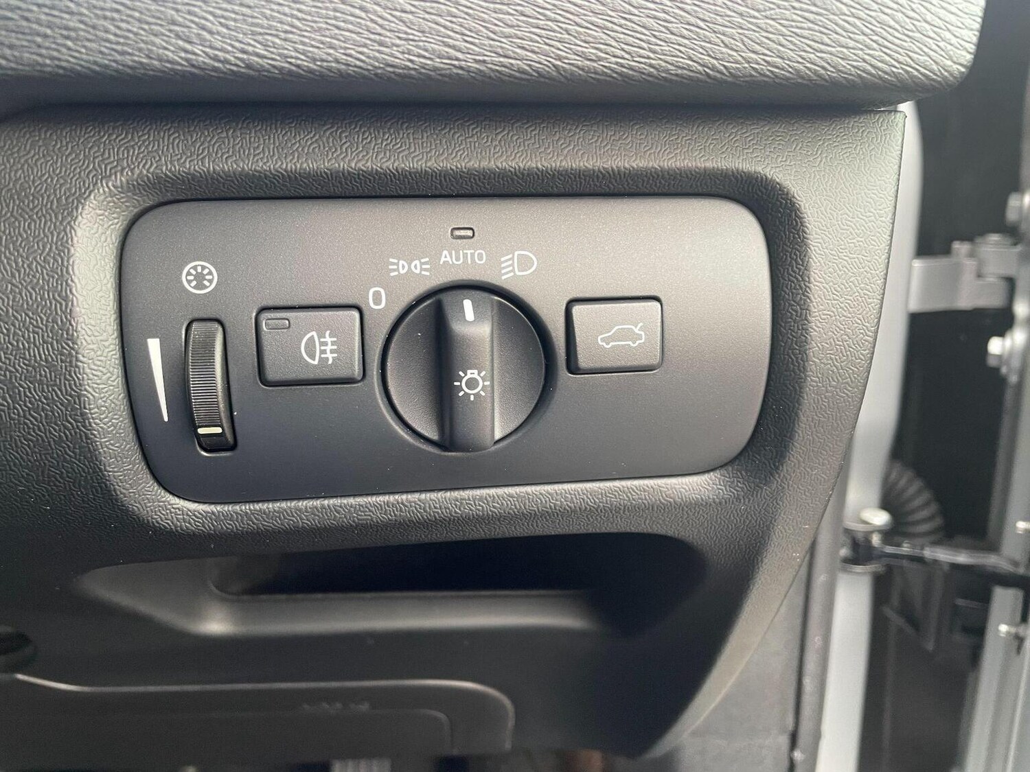 Used Volvo V40 2025 for sale - 78149892: Photo 27