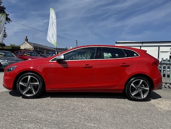 Used Volvo V40 2014 for sale - 79507724: Photo