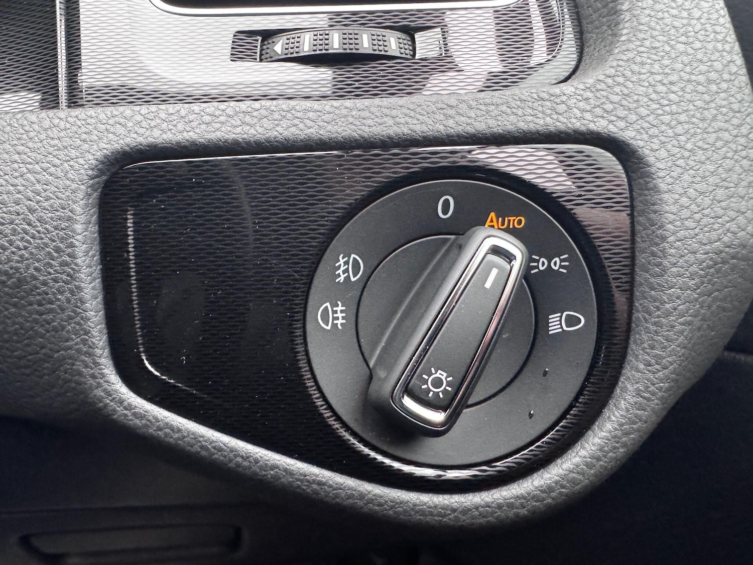 Used Volkswagen Golf for sale - 77344132: Photo 28