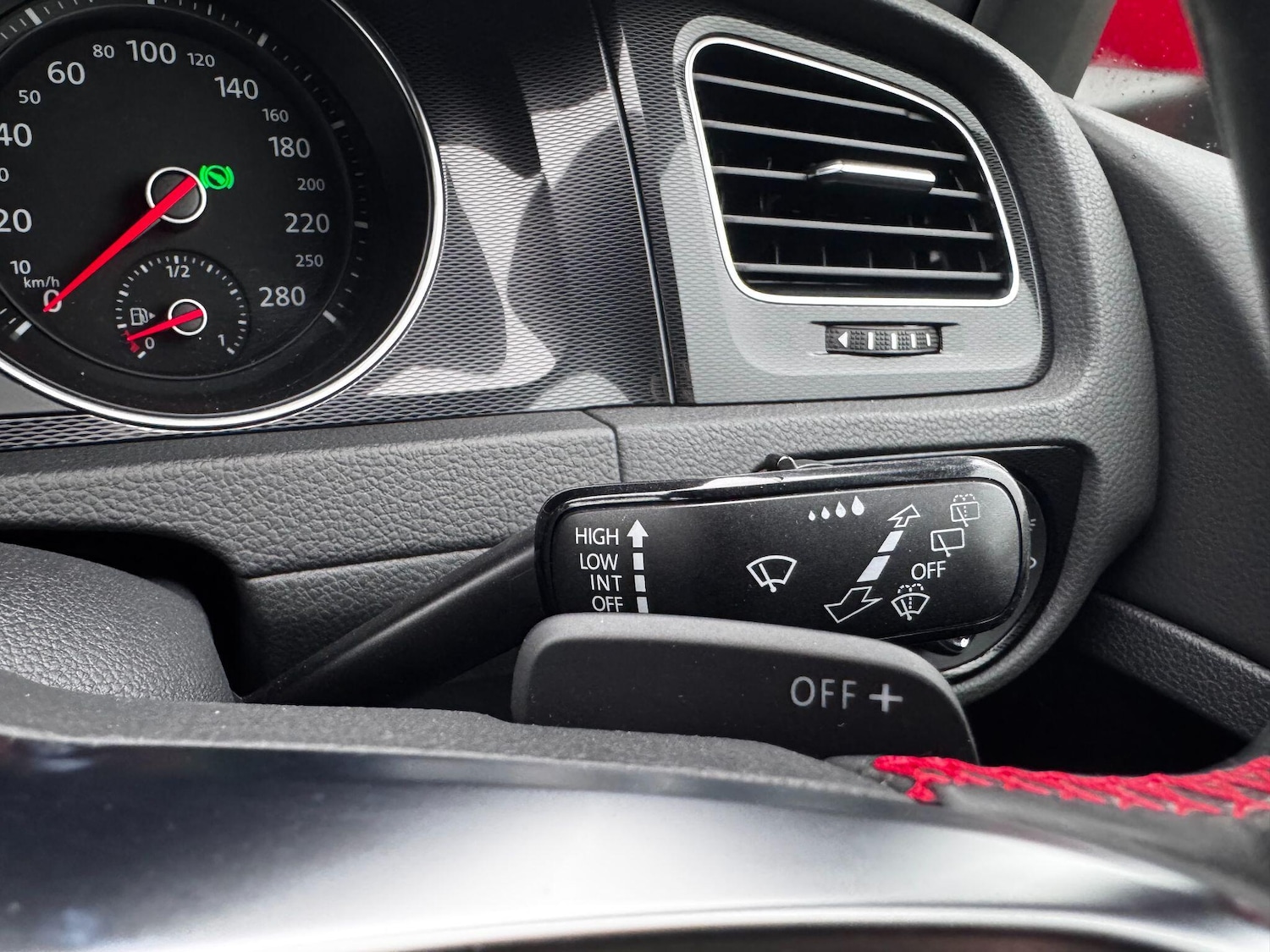 Used Volkswagen Golf for sale - 77344132: Photo 30