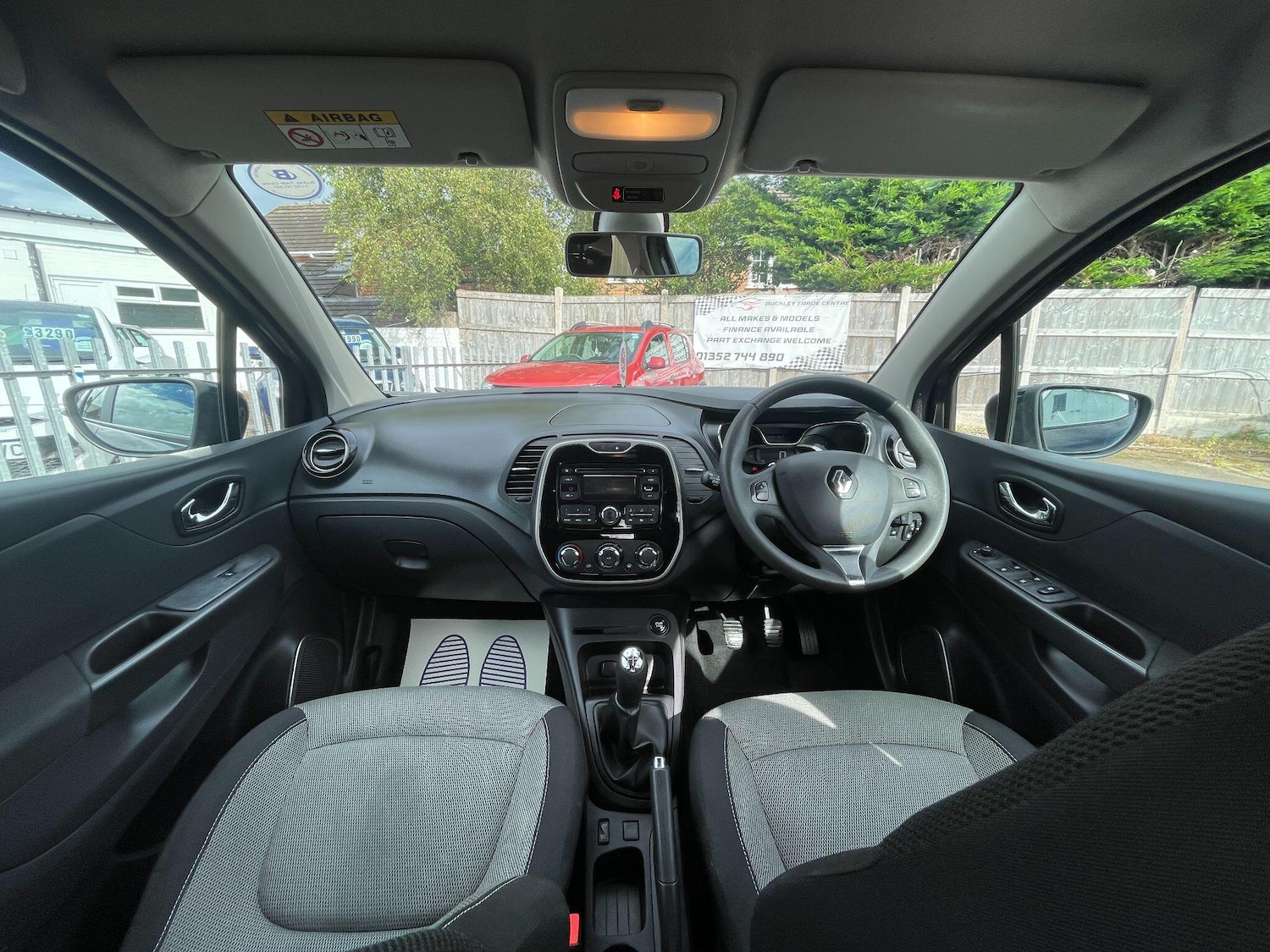 Used Renault Captur 2015 for sale - 76991355: Photo 12