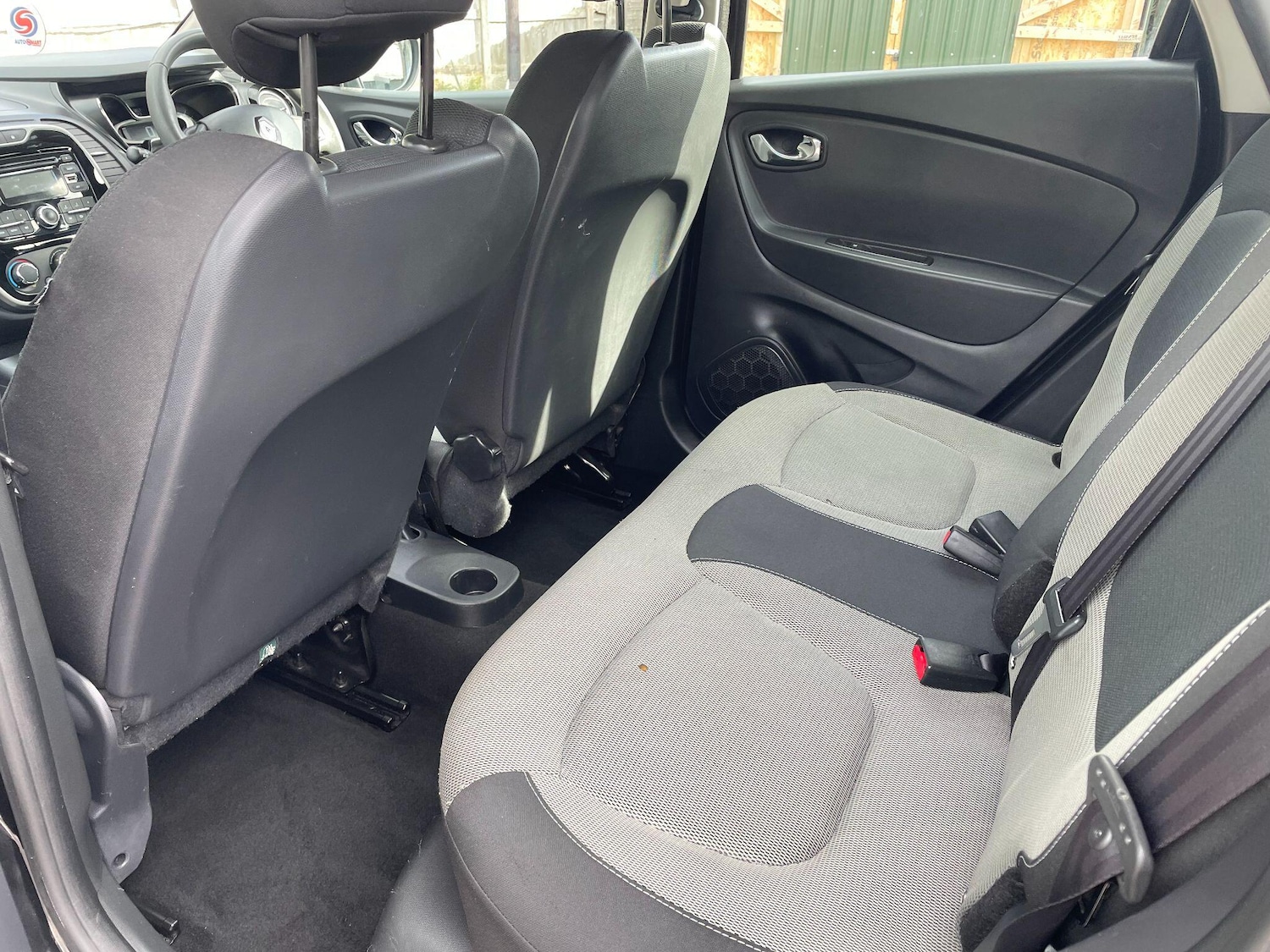 Used Renault Captur 2015 for sale - 76991355: Photo 16