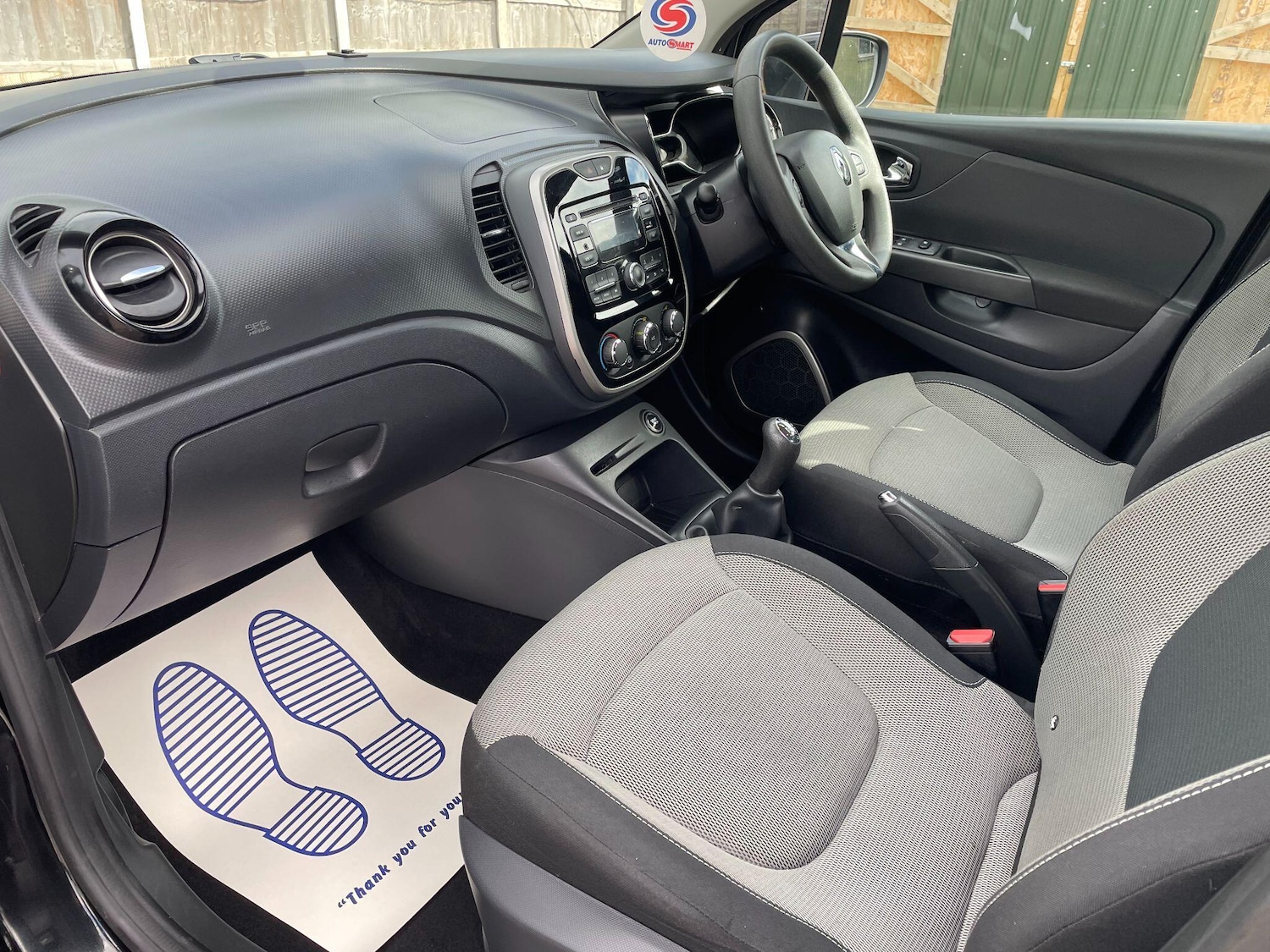 Used Renault Captur 2015 for sale - 76991355: Photo 17