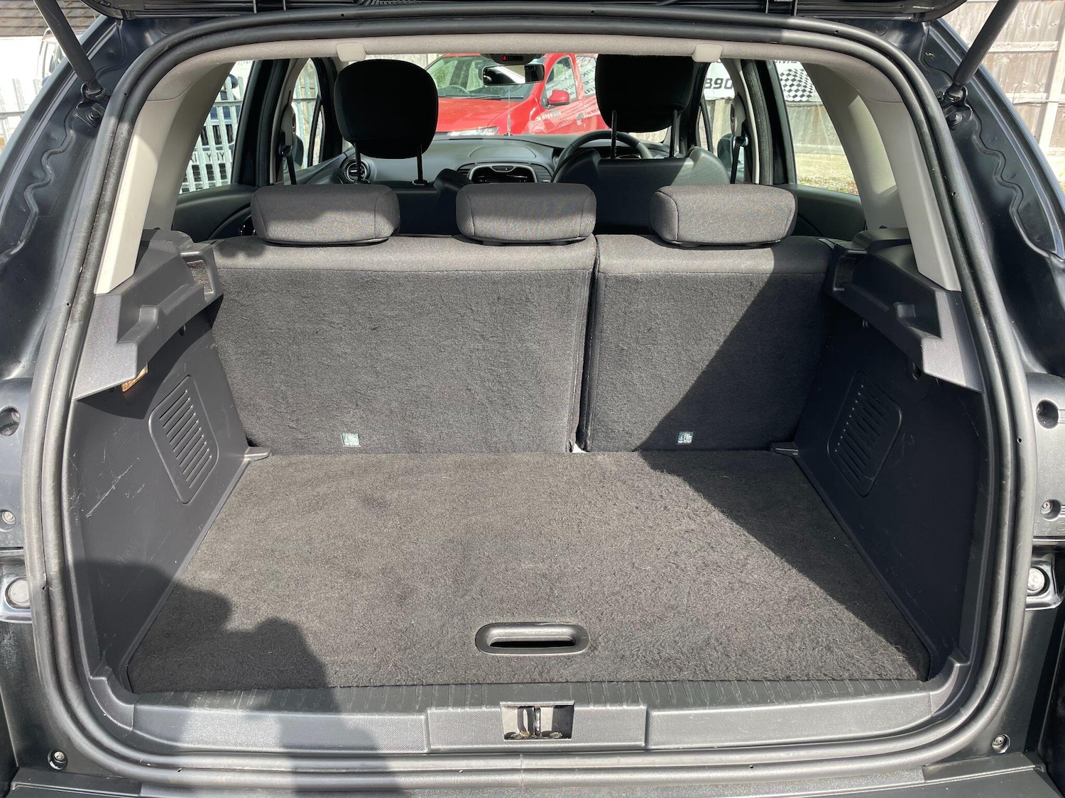 Used Renault Captur 2015 for sale - 76991355: Photo 18