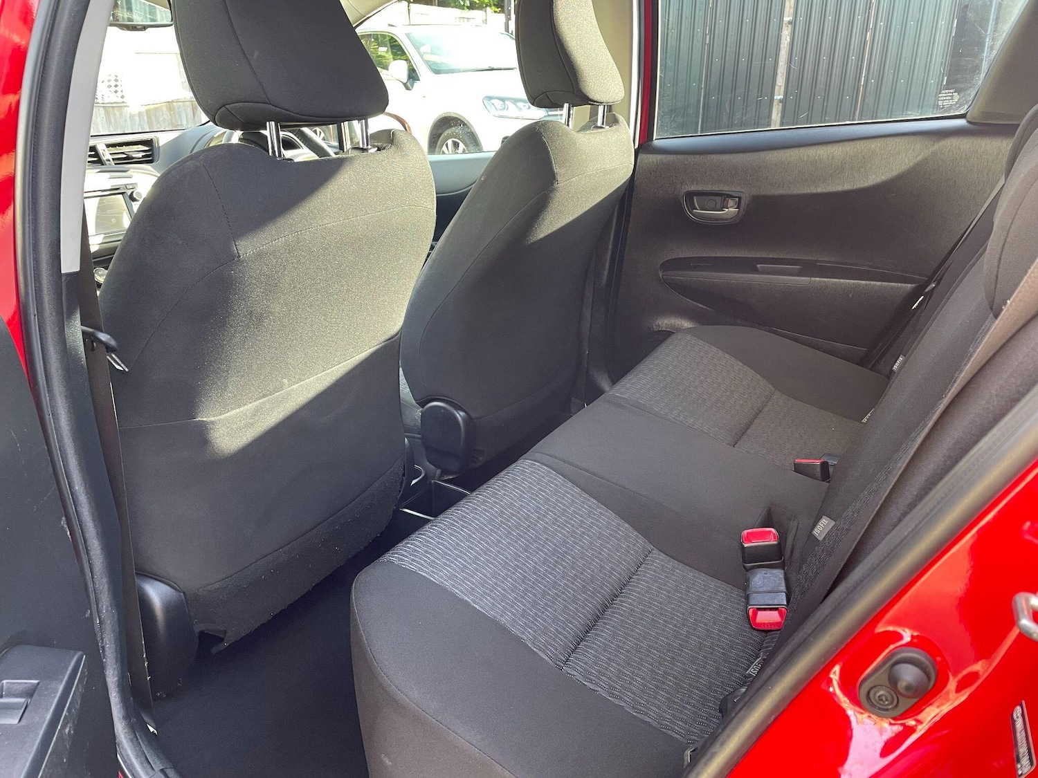 Used Toyota Yaris 2014 for sale - 76992326: Photo 16