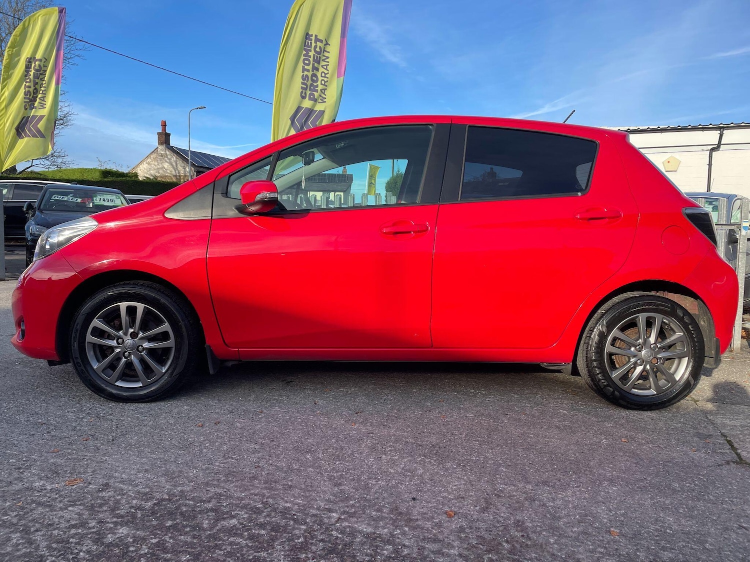 Used Toyota Yaris 2014 for sale - 76992326: Photo 2