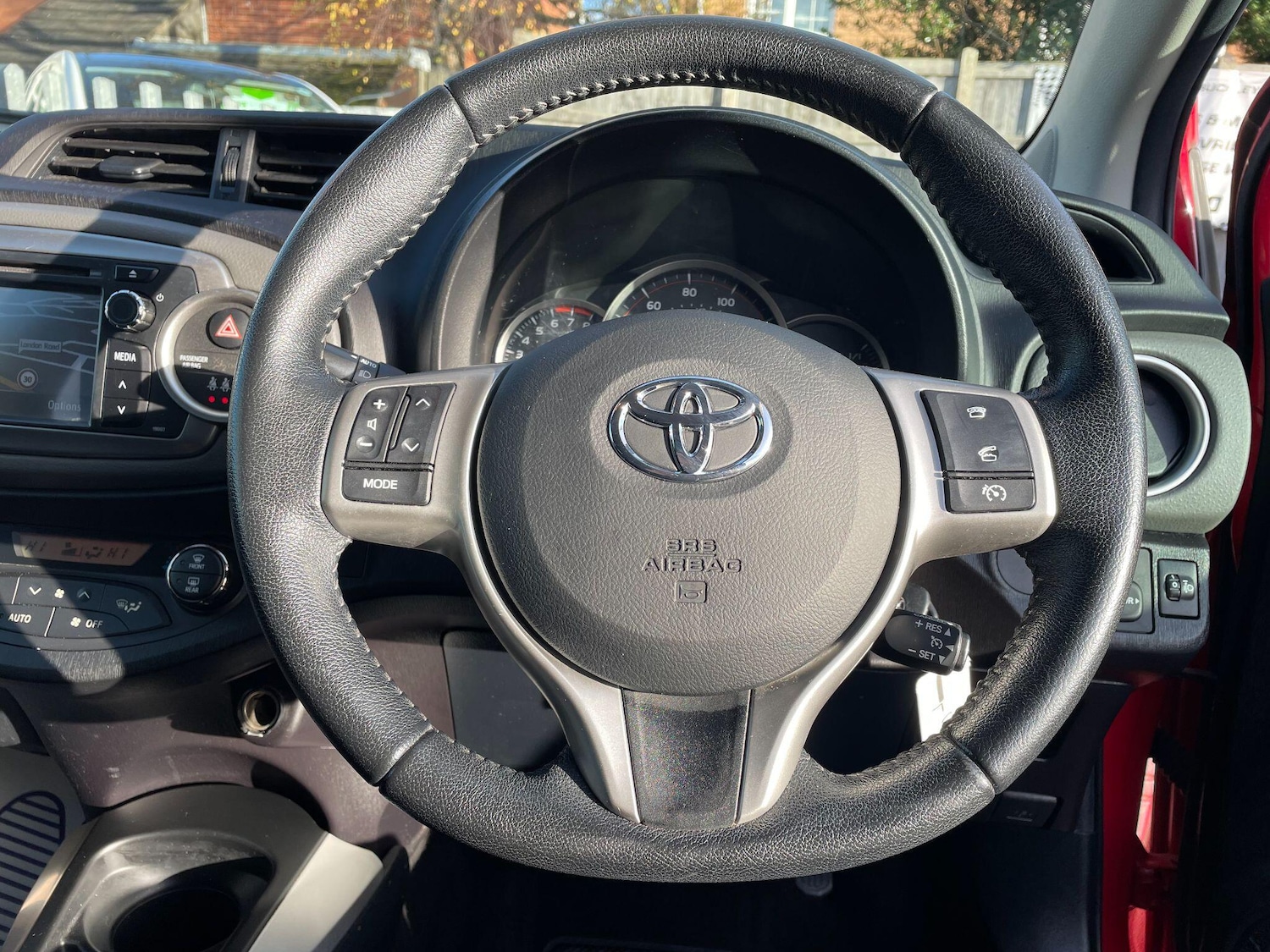 Used Toyota Yaris 2014 for sale - 76992326: Photo 20