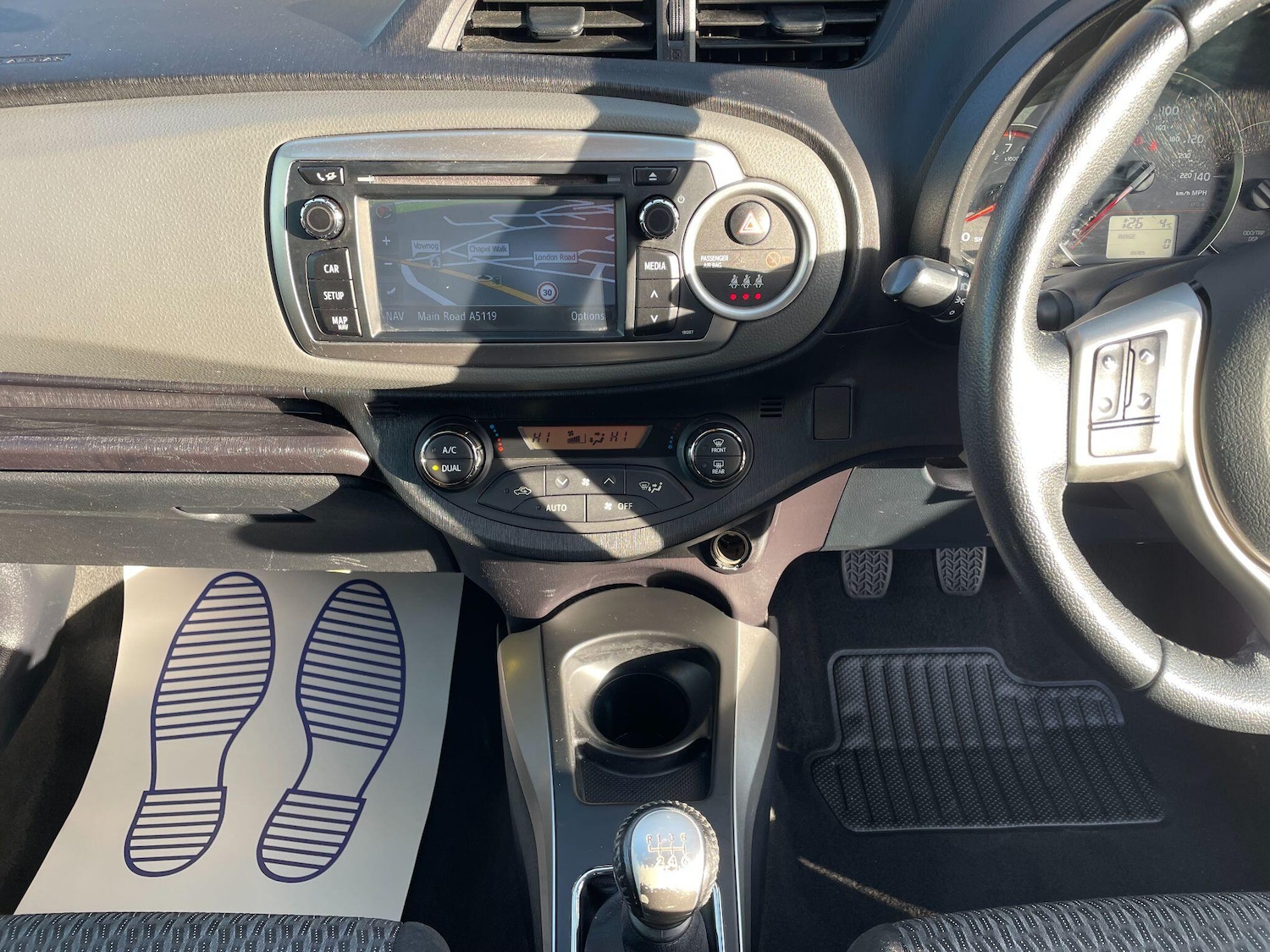 Used Toyota Yaris 2014 for sale - 76992326: Photo 22