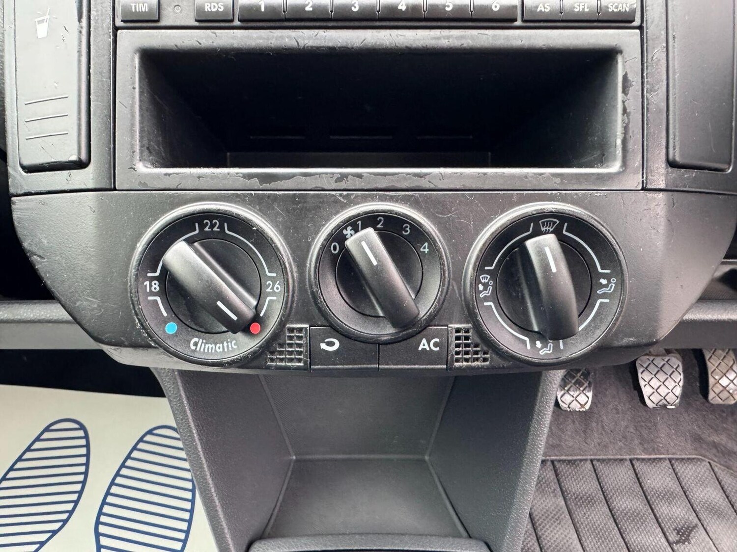 Used Volkswagen Polo 2003 for sale - 78149877: Photo 21