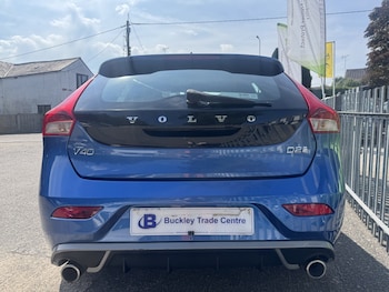 Used Volvo V40 2017 for sale - 79246595: Photo