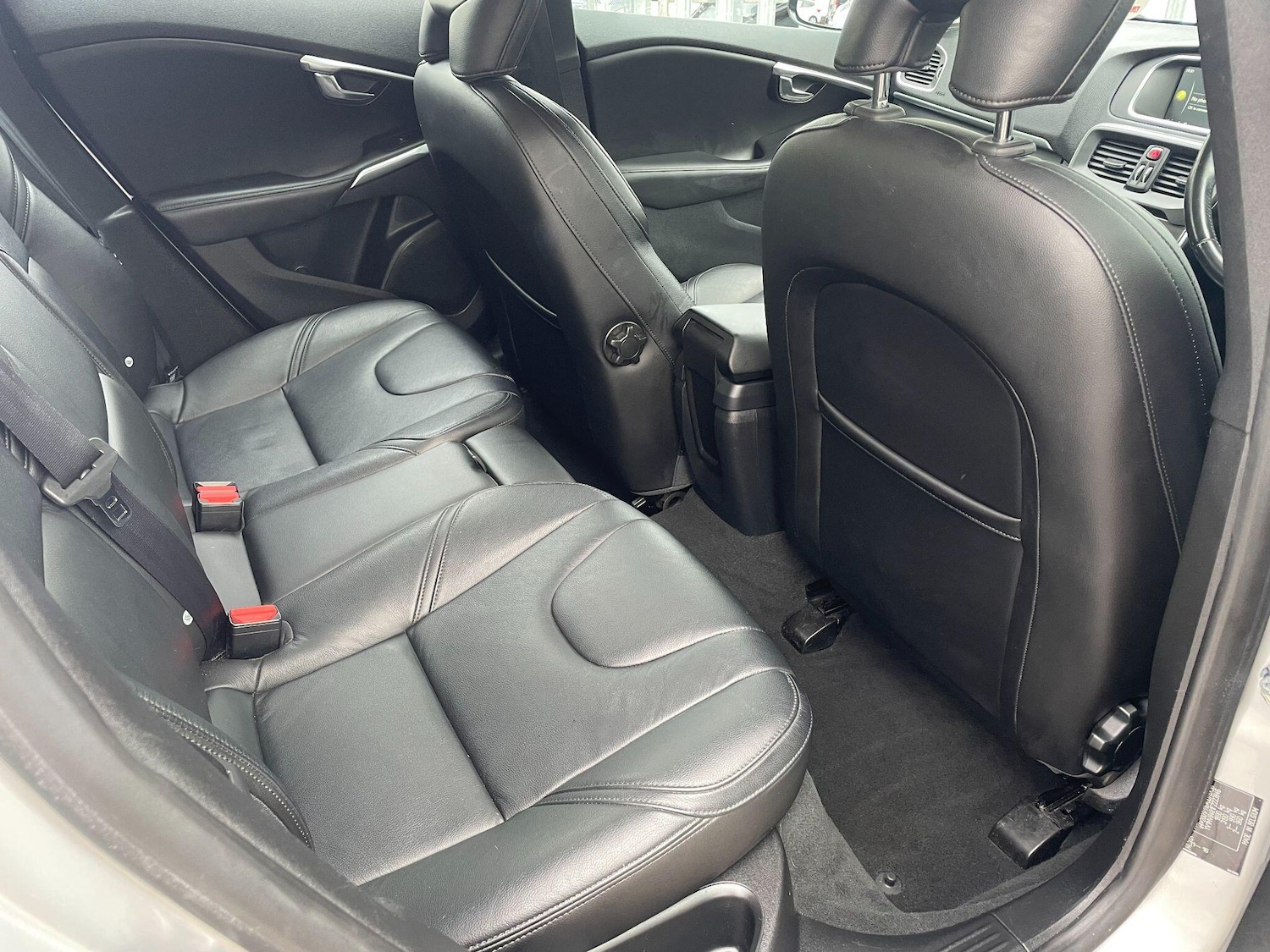 Used Volvo V40 2015 for sale - 76283482: Photo 15