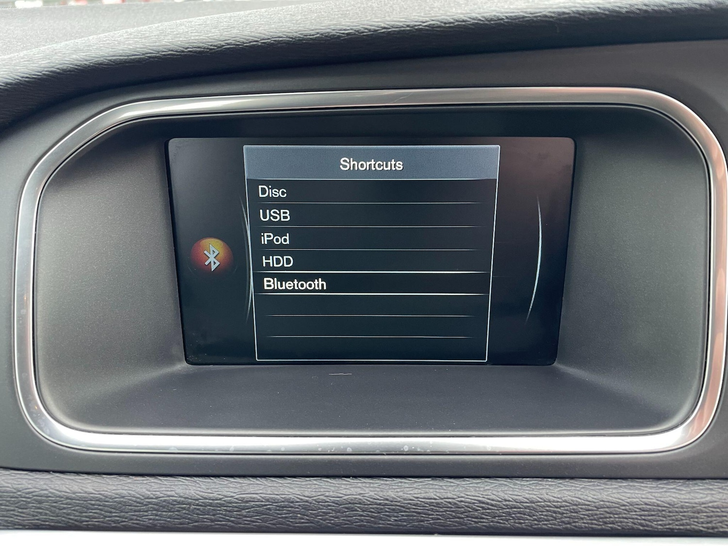 Used Volvo V40 2015 for sale - 76283482: Photo 29