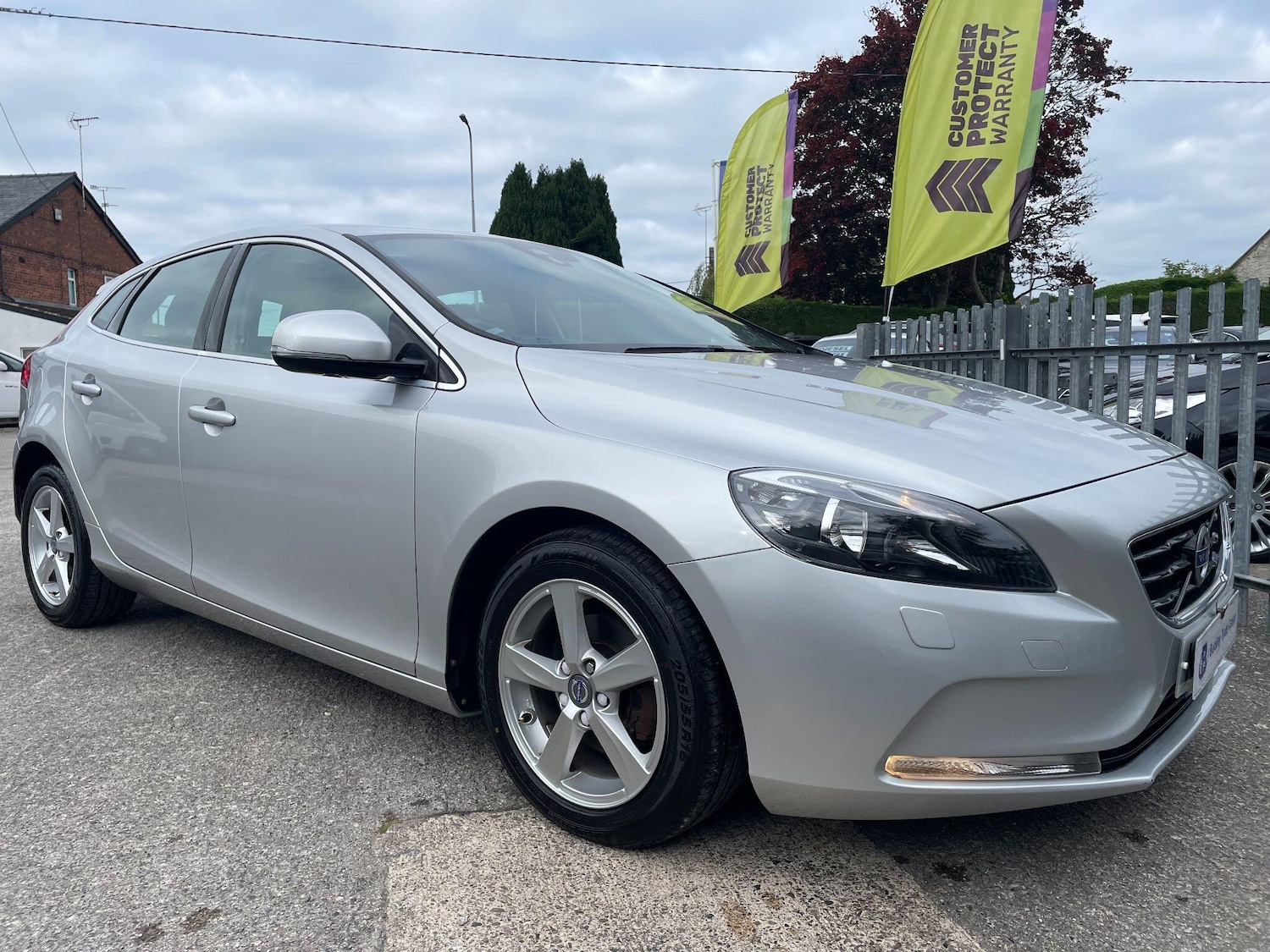 Used Volvo V40 2015 for sale - 76283482: Photo 5