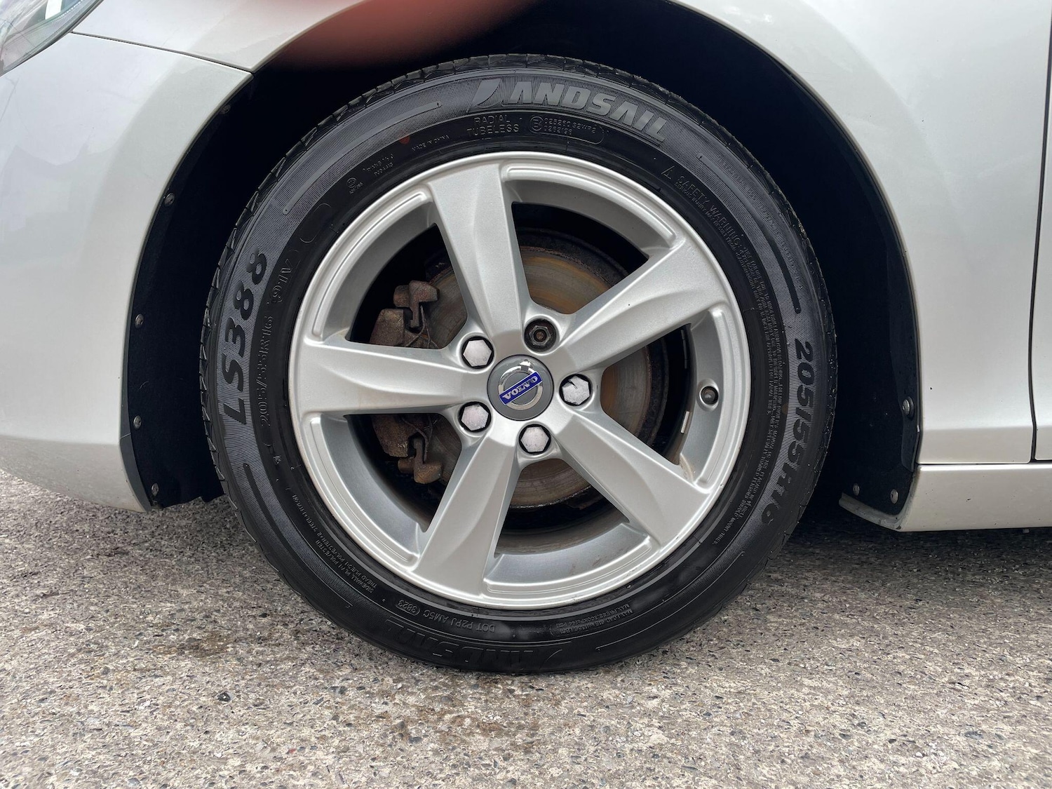 Used Volvo V40 2015 for sale - 76283482: Photo 9