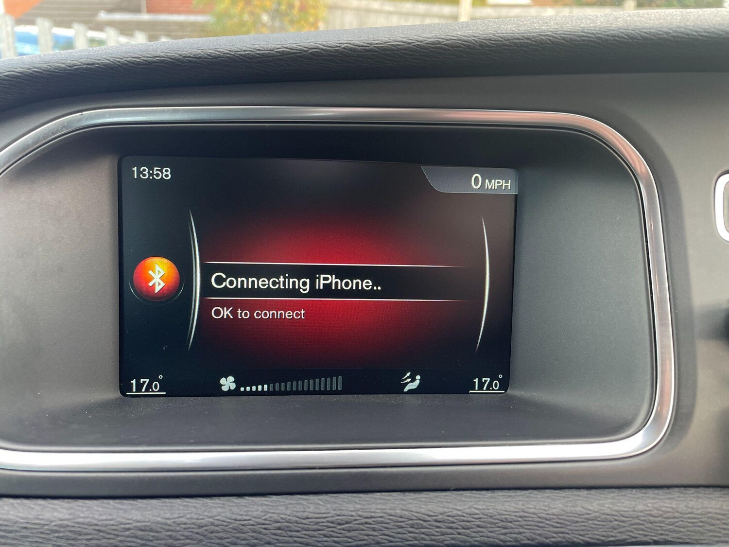 Used Volvo V40 2025 for sale - 77468846: Photo 30