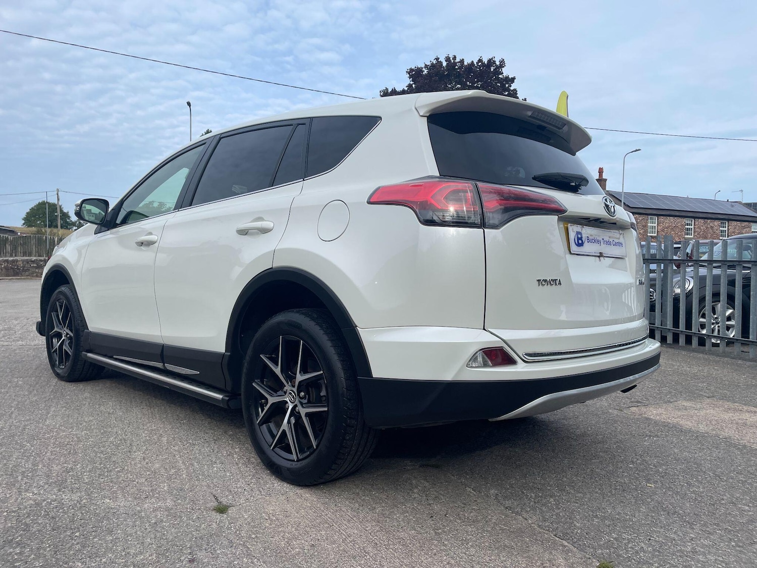 Used Toyota RAV4 2016 for sale - 76295467: Photo 10