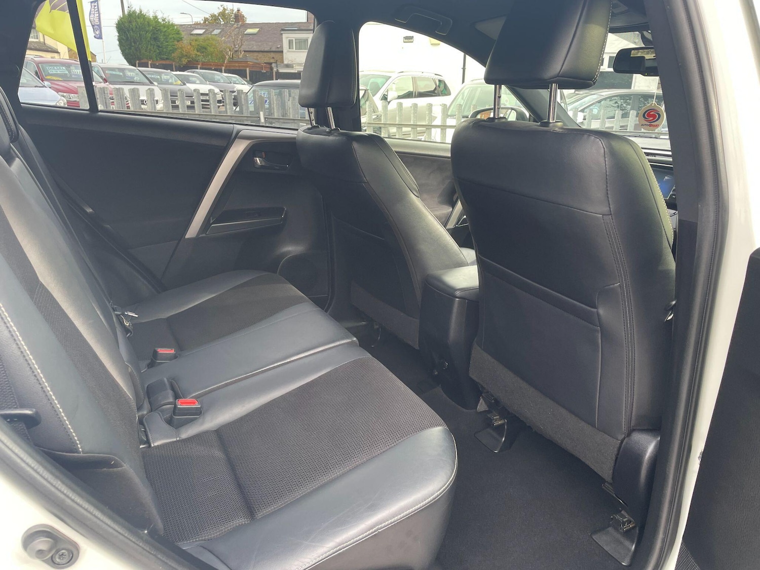 Used Toyota RAV4 2016 for sale - 76295467: Photo 15