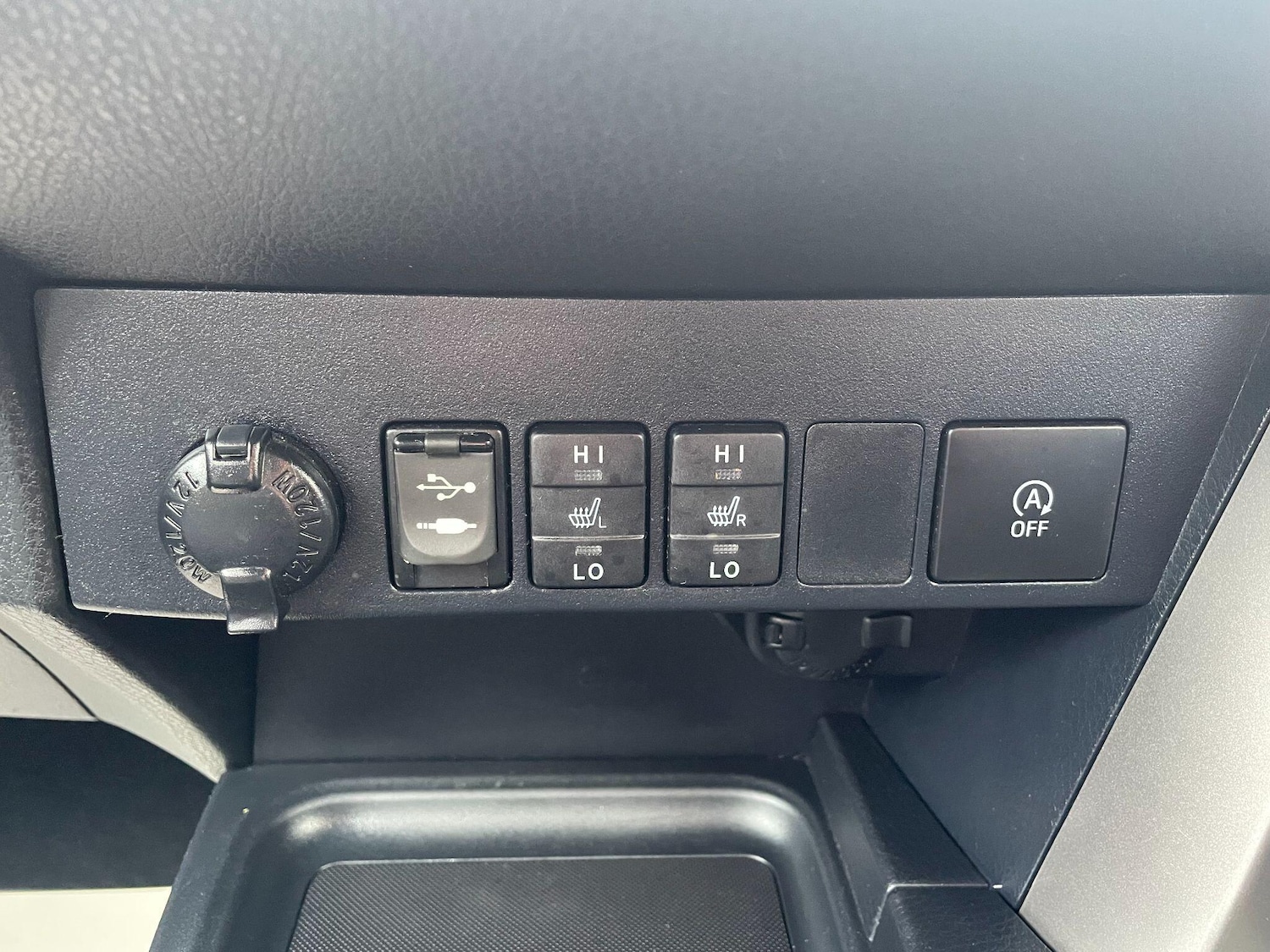 Used Toyota RAV4 2016 for sale - 76295467: Photo 25