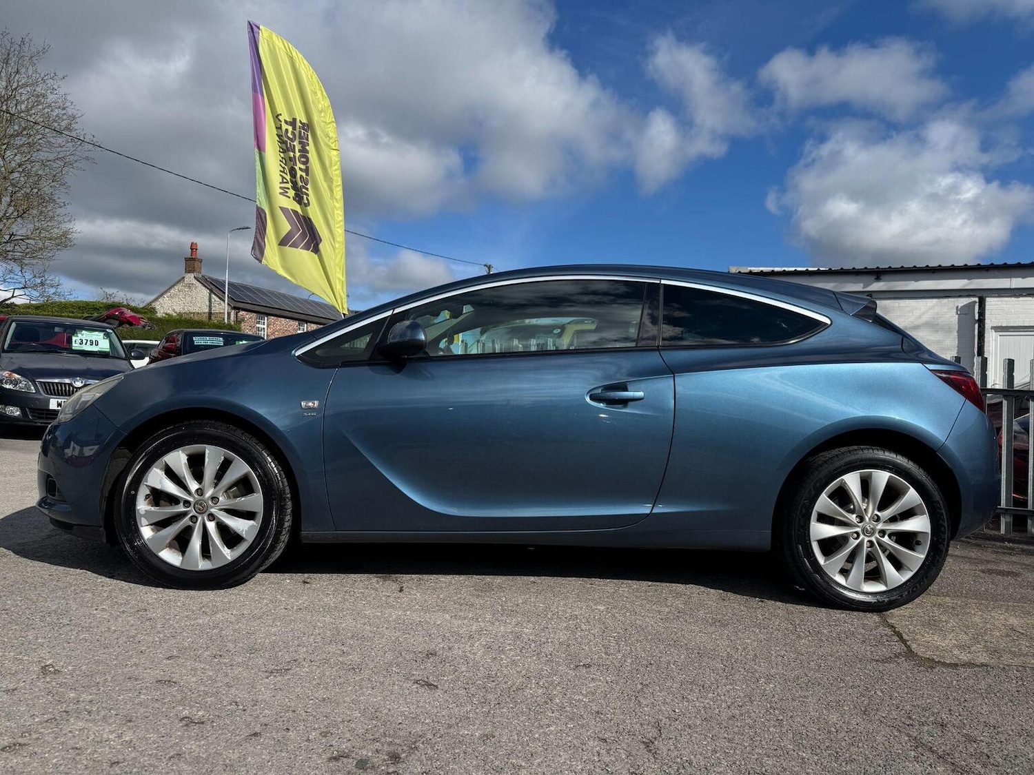 Used Vauxhall Astra GTC 2013 for sale - 78149883: Photo 2