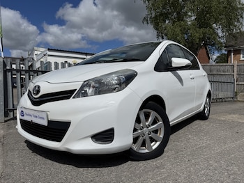 Used Toyota Yaris 2013 for sale - 78584421: Photo