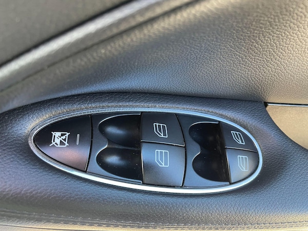Used Mercedes-Benz CLS 2010 for sale - 76189436: Photo 17