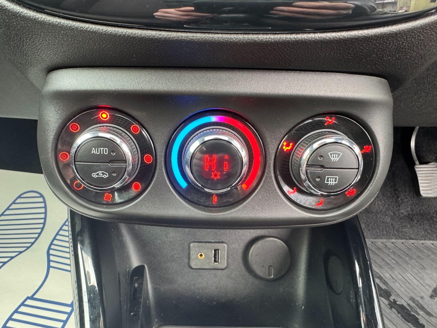 Used Vauxhall ADAM 2013 for sale - 77722513: Photo 25