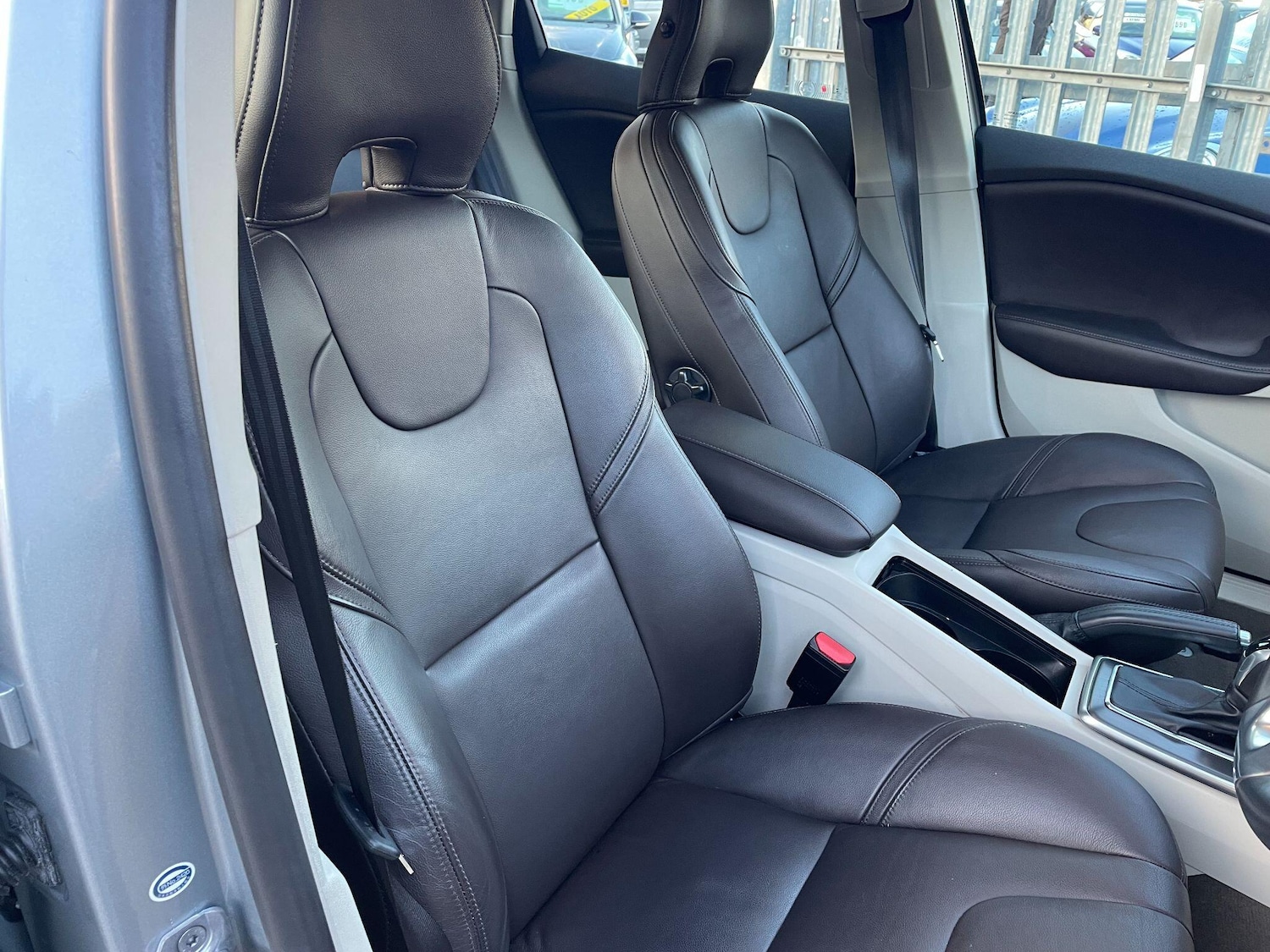 Used Volvo V40 2025 for sale - 76742907: Photo 15