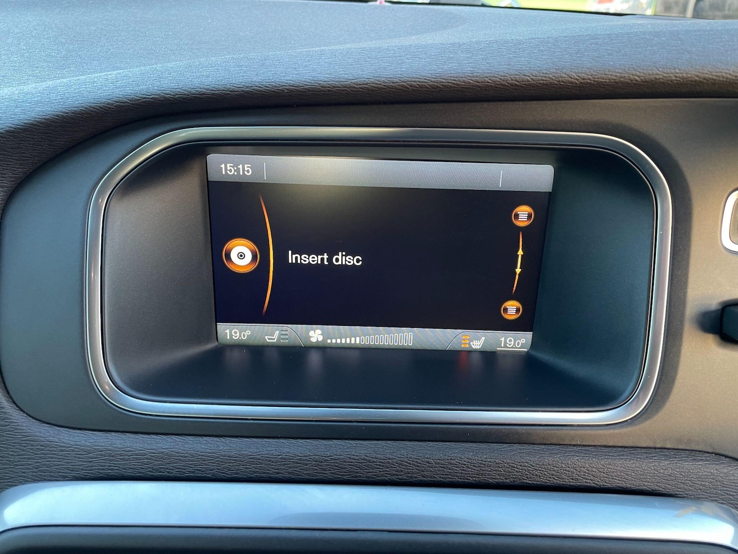 Used Volvo V40 2025 for sale - 76742907: Photo 30