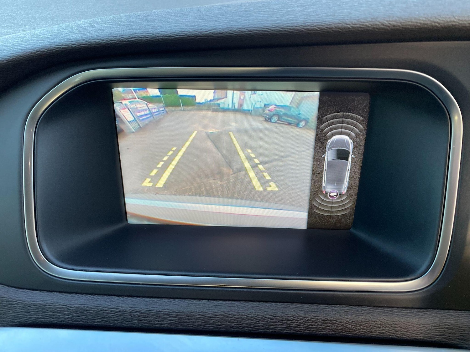 Used Volvo V40 2025 for sale - 76742907: Photo 31