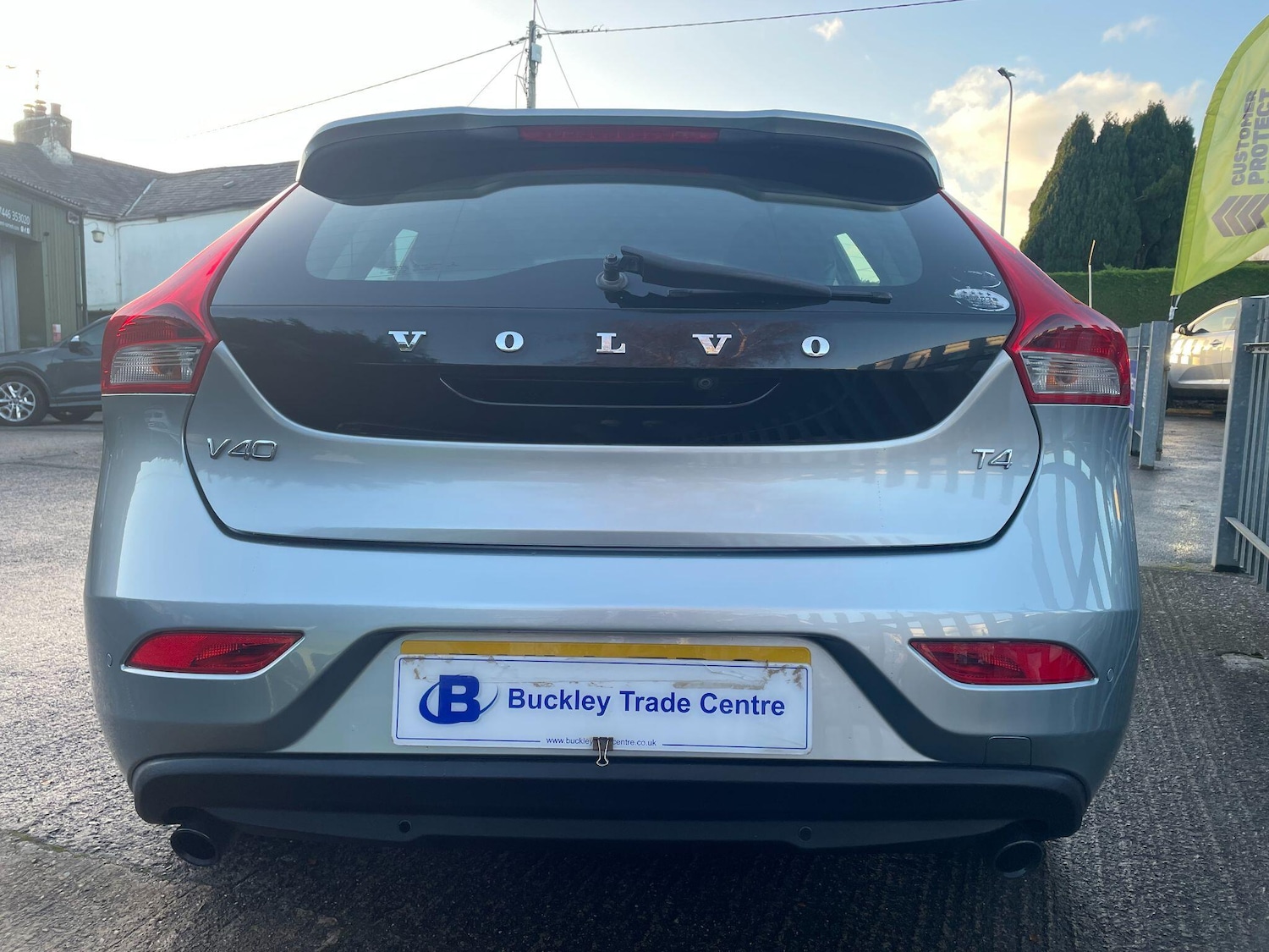 Used Volvo V40 2025 for sale - 76742907: Photo 4