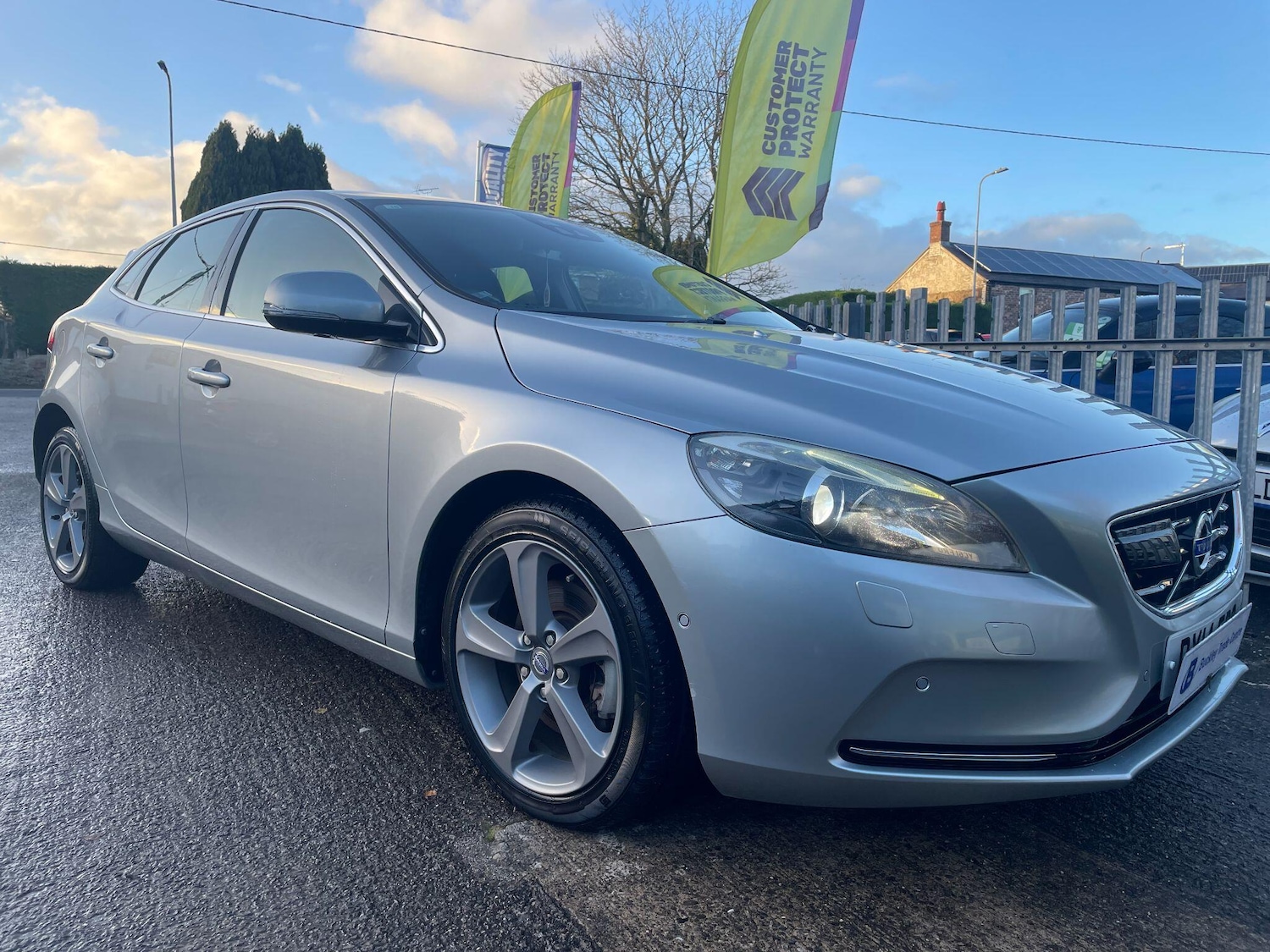 Used Volvo V40 2025 for sale - 76742907: Photo 5