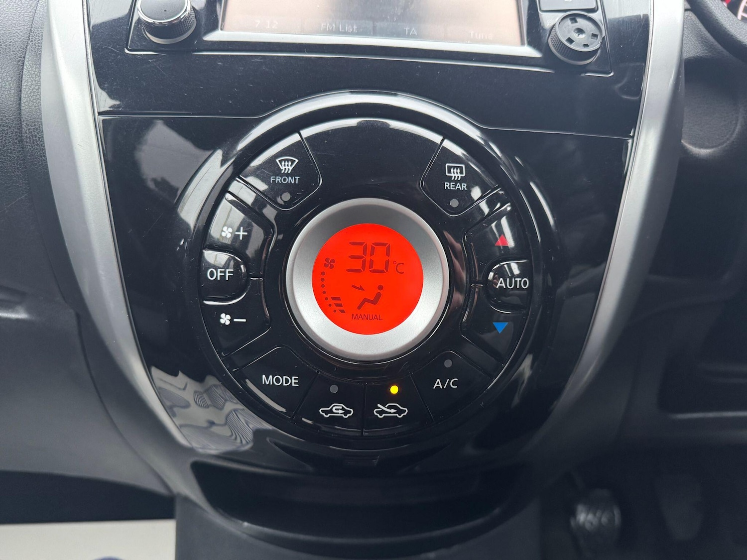 Used Nissan Note 2015 for sale - 77467945: Photo 23