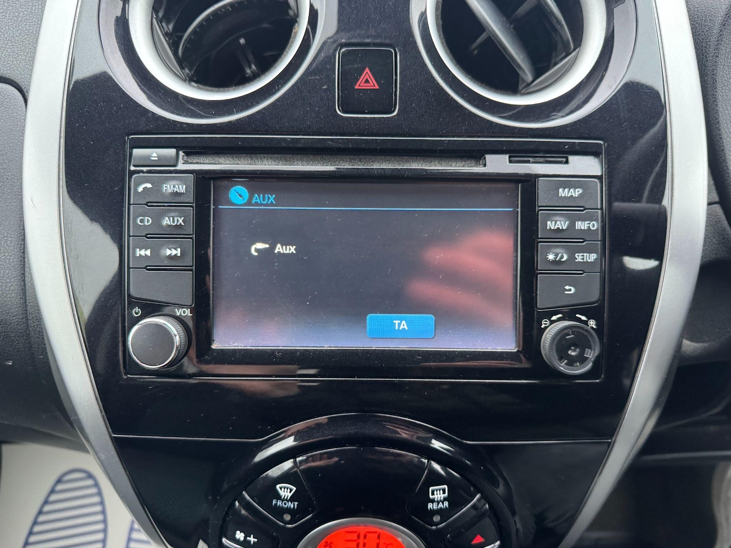 Used Nissan Note 2015 for sale - 77467945: Photo 29