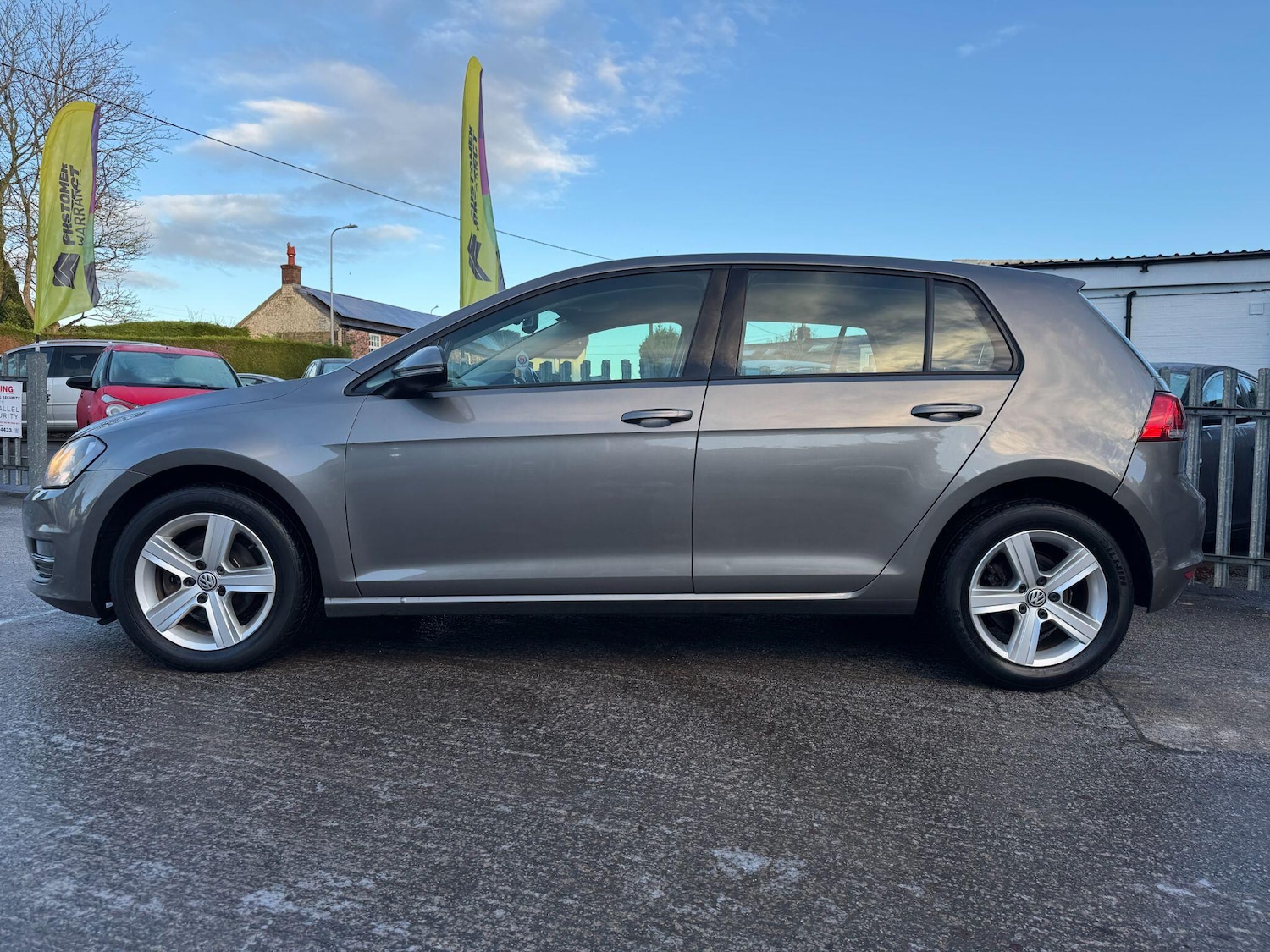 Used Volkswagen Golf for sale - 77468853: Photo 2