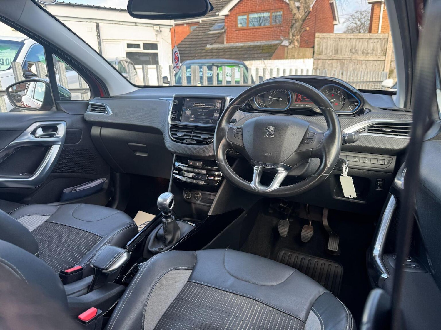 Used Peugeot 2008 2015 for sale - 78149879: Photo 13