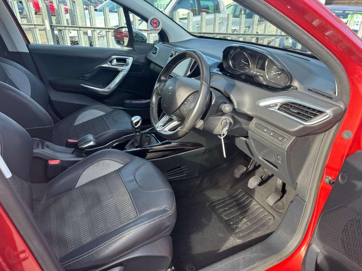 Used Peugeot 2008 2015 for sale - 78149879: Photo 14