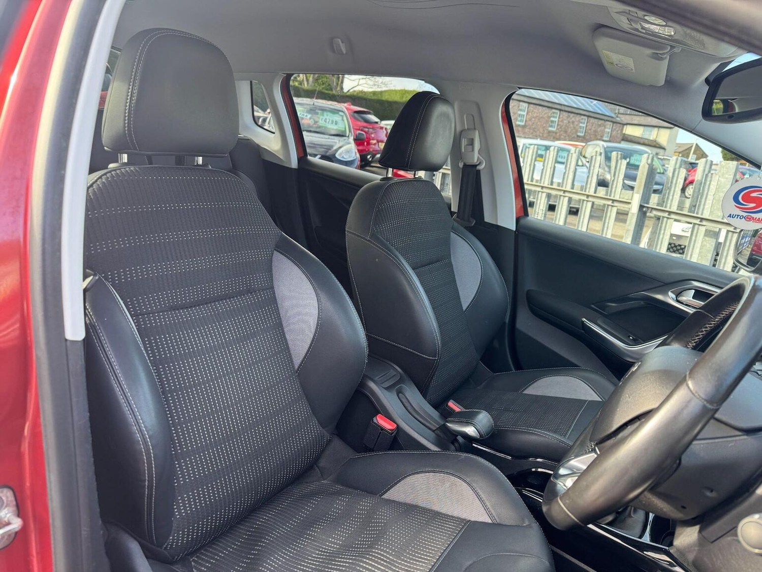 Used Peugeot 2008 2015 for sale - 78149879: Photo 15