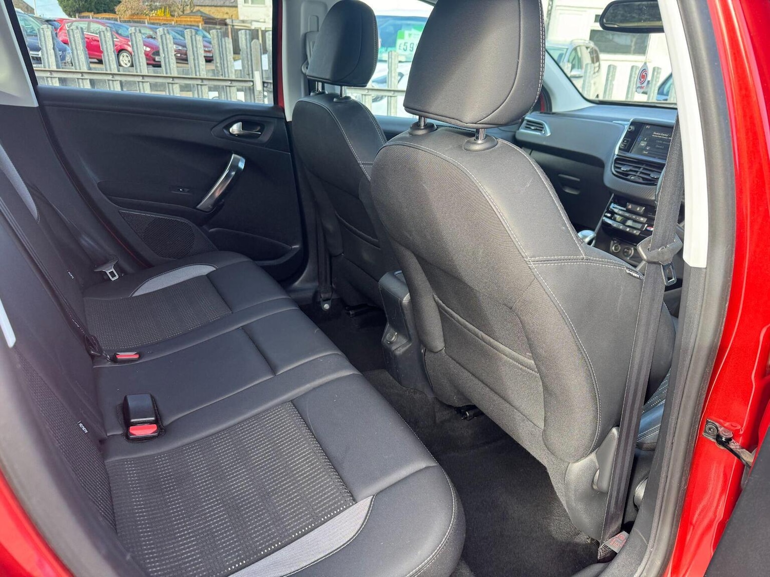 Used Peugeot 2008 2015 for sale - 78149879: Photo 16