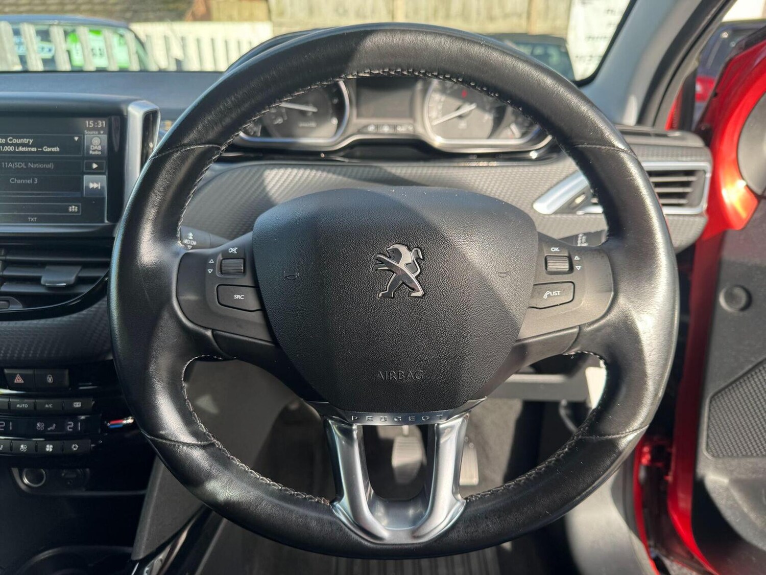 Used Peugeot 2008 2015 for sale - 78149879: Photo 22