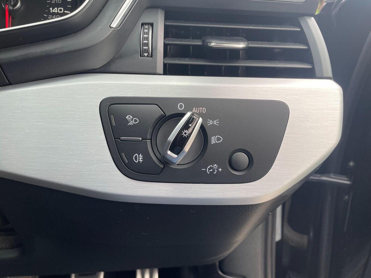 Used Audi A4 2017 for sale - 78149895: Photo 26