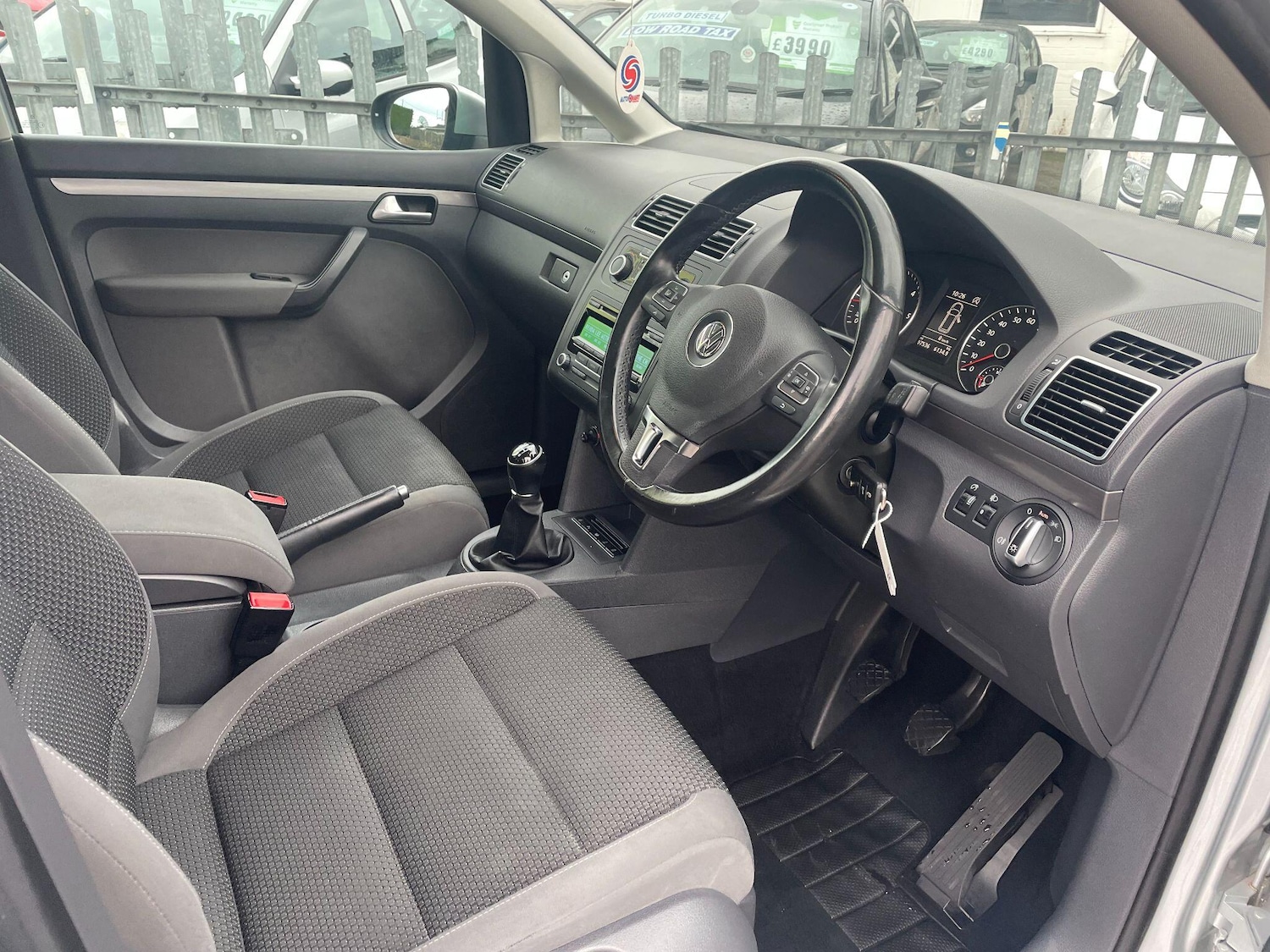 Used Volkswagen Touran 2015 for sale - 76780796: Photo 14