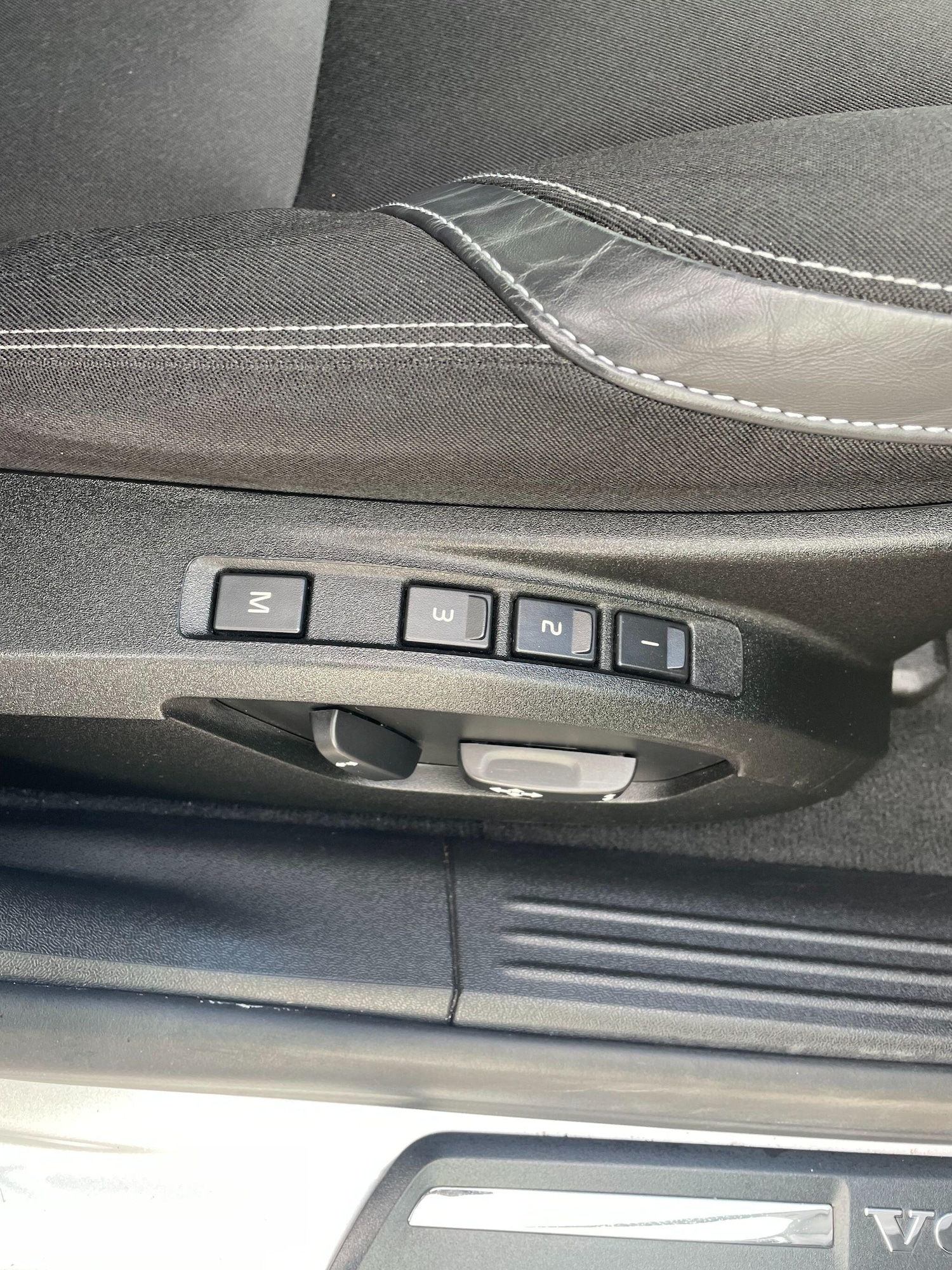 Used Volvo V40 2025 for sale - 76619975: Photo 15