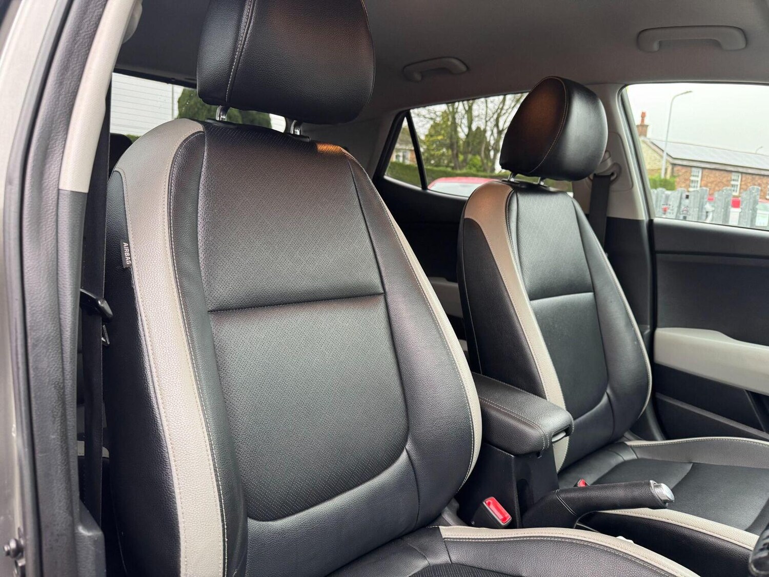 Used Kia Stonic 2018 for sale - 78149885: Photo 14