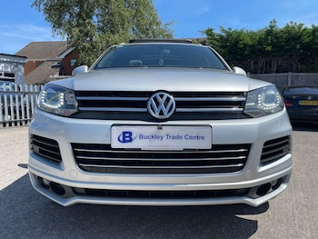 Used Volkswagen Touareg 2014 for sale - 75174795: Photo