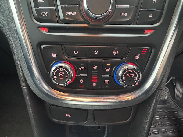 Used Vauxhall Mokka 2016 for sale - 76314999: Photo 9