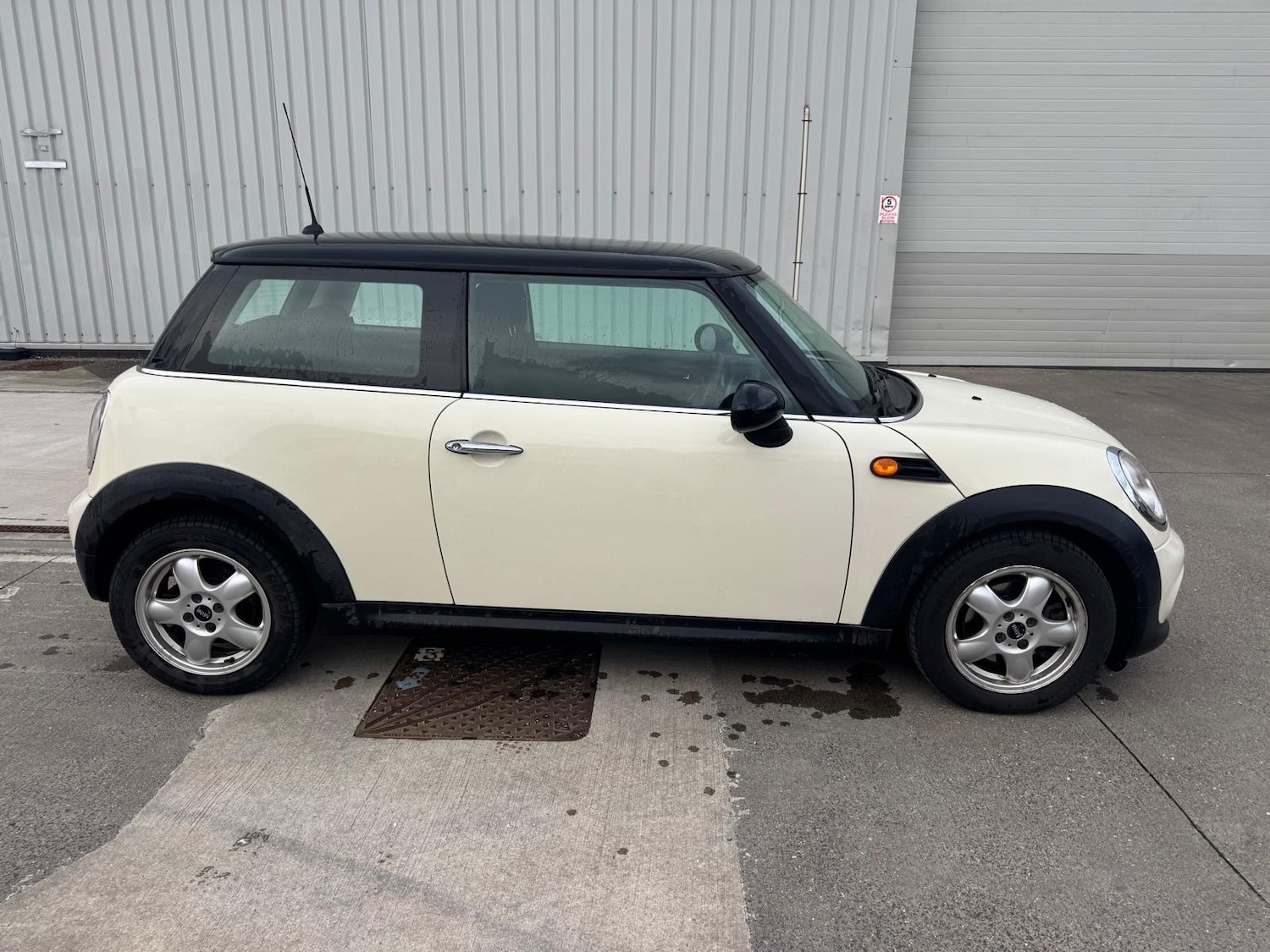 Used MINI Hatch 2010 for sale - 77629288: Photo 5